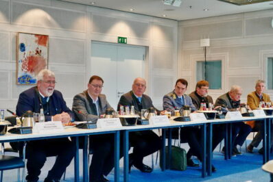 1Links Sprecher Friesinger