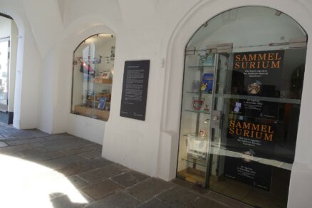 Erinnerungstafel Nie mehr März 2023 2