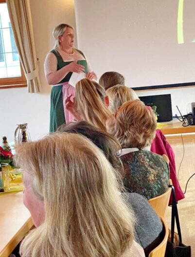 1Begrüßung Maria Riepertinger