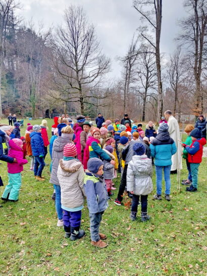1Fam.-Gottesdienst-hoch