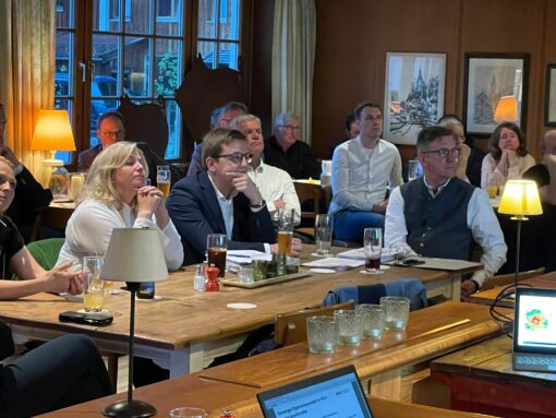 Blick in die Versammlung