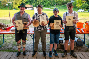 Sieger-Jugendklasse-1280657