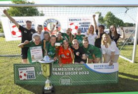 kl-ERDINGER Meister-Cup 2022_Landesfinale_1. Platz Frauen FC Forstern II (1)_@Birgit Gleixner