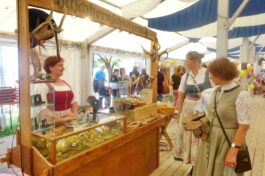 1HirschhornschnitzereiStuhlmüller