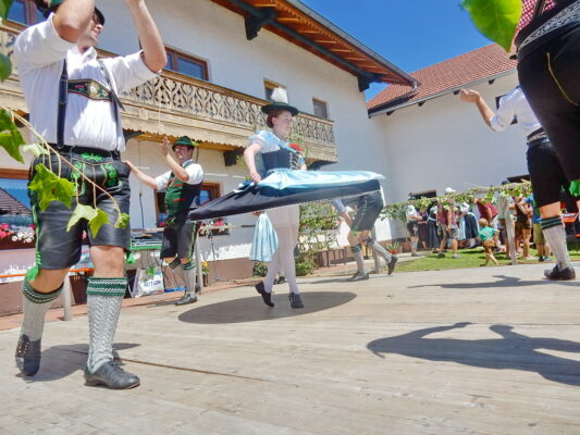 Plattln und Drahn beim Vierseithoffest