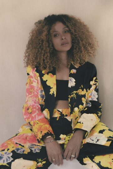 (c)2020_BennieJulianGay_JoyDenalane_Pressefoto1_klein