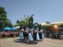 kl-Gartenfest_2023_Bild_3_Trachtenverein_Griesstaett(1)