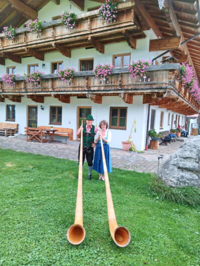 1Alphorn2