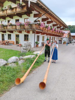 1Alphorn3