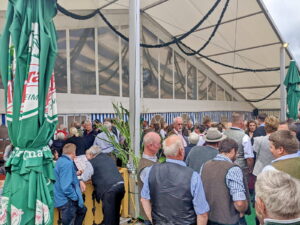 Besuch Aiwanger: Aschauer Festzelt voll besetzt