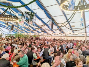 Besuch Aiwanger: Aschauer Festzelt voll besetzt