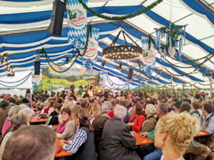 Besuch Aiwanger: Aschauer Festzelt voll besetzt