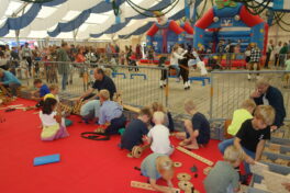 Bauklötze, Ponnyreiten und Hüpfburgen