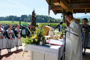 Foto 2 Festgottesdienst Pater Vasile (3)