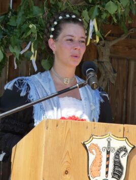 Foto 7 Festleiterin Anna Muggenhamer