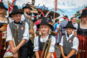 O‘zapft is! Das 162. Rosenheimer Herbstfest ist eröffnet