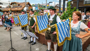 O‘zapft is! Das 162. Rosenheimer Herbstfest ist eröffnet
