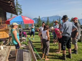 Almwanderung unterm Watzmann