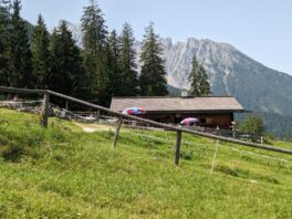 Almwanderung unterm Watzmann