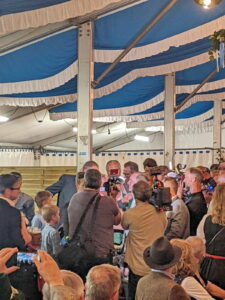 Besuch Aiwanger: Aschauer Festzelt voll besetzt