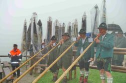 kl-1Truchtlachinger Alphornbläser