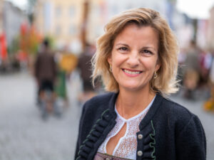 Ernte-Dank-Kirchenzug, Gottesdienst & Festzug zum Herbstfest in Rosenheim