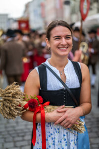 Ernte-Dank-Kirchenzug, Gottesdienst & Festzug zum Herbstfest in Rosenheim
