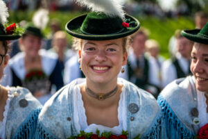 Ernte-Dank-Kirchenzug, Gottesdienst & Festzug zum Herbstfest in Rosenheim