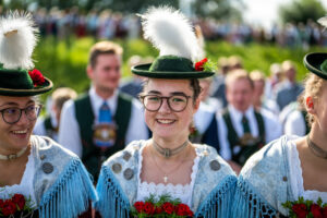 Ernte-Dank-Kirchenzug, Gottesdienst & Festzug zum Herbstfest in Rosenheim
