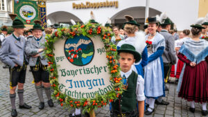 Ernte-Dank-Kirchenzug, Gottesdienst & Festzug zum Herbstfest in Rosenheim