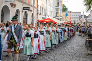 Ernte-Dank-Kirchenzug, Gottesdienst & Festzug zum Herbstfest in Rosenheim