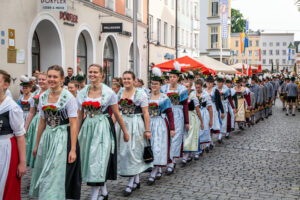 Ernte-Dank-Kirchenzug, Gottesdienst & Festzug zum Herbstfest in Rosenheim