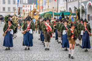 Ernte-Dank-Kirchenzug, Gottesdienst & Festzug zum Herbstfest in Rosenheim