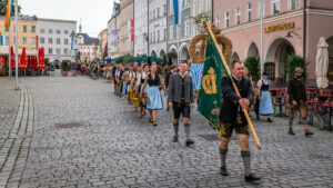 Ernte-Dank-Kirchenzug, Gottesdienst & Festzug zum Herbstfest in Rosenheim