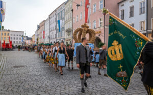 Ernte-Dank-Kirchenzug, Gottesdienst & Festzug zum Herbstfest in Rosenheim
