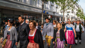 Ernte-Dank-Kirchenzug, Gottesdienst & Festzug zum Herbstfest in Rosenheim