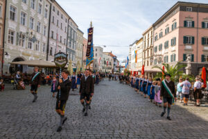 Ernte-Dank-Kirchenzug, Gottesdienst & Festzug zum Herbstfest in Rosenheim
