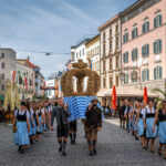Ernte-Dank-Kirchenzug, Gottesdienst & Festzug zum Herbstfest in Rosenheim