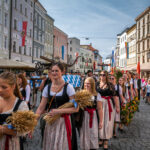 Ernte-Dank-Kirchenzug, Gottesdienst & Festzug zum Herbstfest in Rosenheim