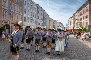 Ernte-Dank-Kirchenzug, Gottesdienst & Festzug zum Herbstfest in Rosenheim