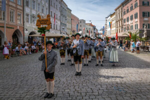 Ernte-Dank-Kirchenzug, Gottesdienst & Festzug zum Herbstfest in Rosenheim