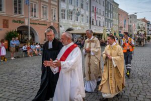 Ernte-Dank-Kirchenzug, Gottesdienst & Festzug zum Herbstfest in Rosenheim