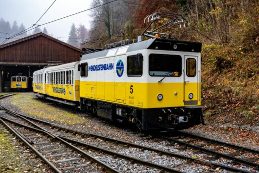Wendelsteinbahn Lok 5 mit hist. Personenwagen Foto P. Hofmann