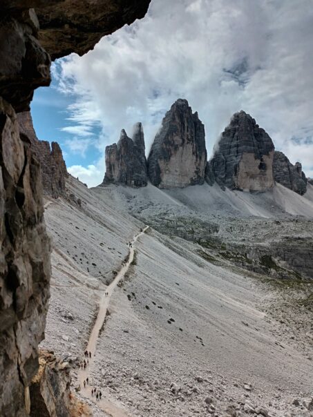 e8ca8e0a-4f4d-4a76-8141-3827e1b81d6d