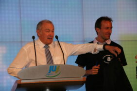 1MPBecksteinhemdsärmelig