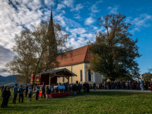 Traditioneller Leonhardiritt in Nußdorf