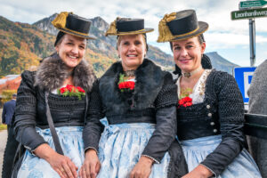 Traditioneller Leonhardiritt in Nußdorf