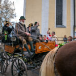 Traditioneller Leonhardiritt in Nußdorf