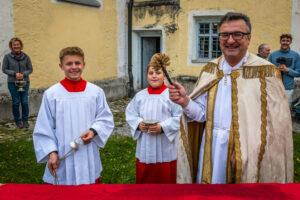 Traditioneller Leonhardiritt in Nußdorf