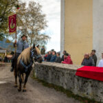 Traditioneller Leonhardiritt in Nußdorf